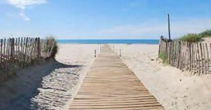 Superbe Studio 5 Min De La Plage Ла Гранде-Моте Екстериор снимка
